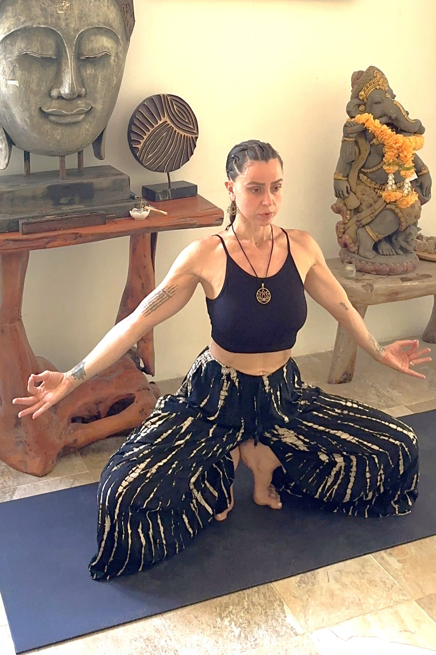 Thalia Pants in Lightning